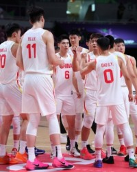 开云直播-亚洲杯1/4决赛半场-王俊杰狂揽15+5 中国男篮46-35领先韩国男篮